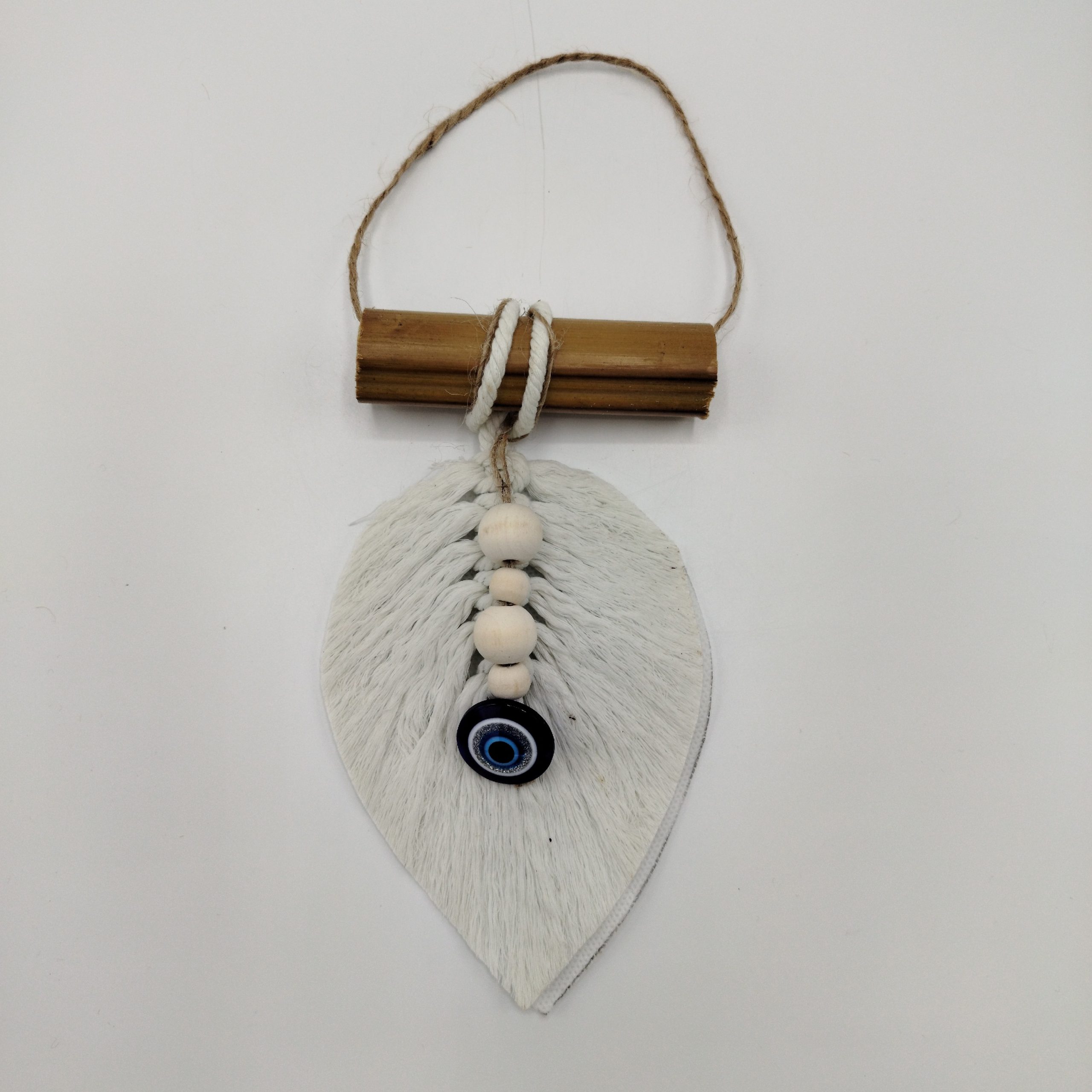 آویز تزیینی برگ مکرومه و چشم نظر